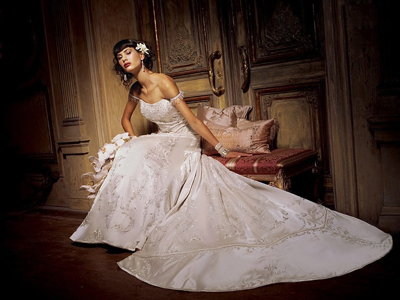 Handmade Luxury Embroidered and Beaded Bridal Gown EG53